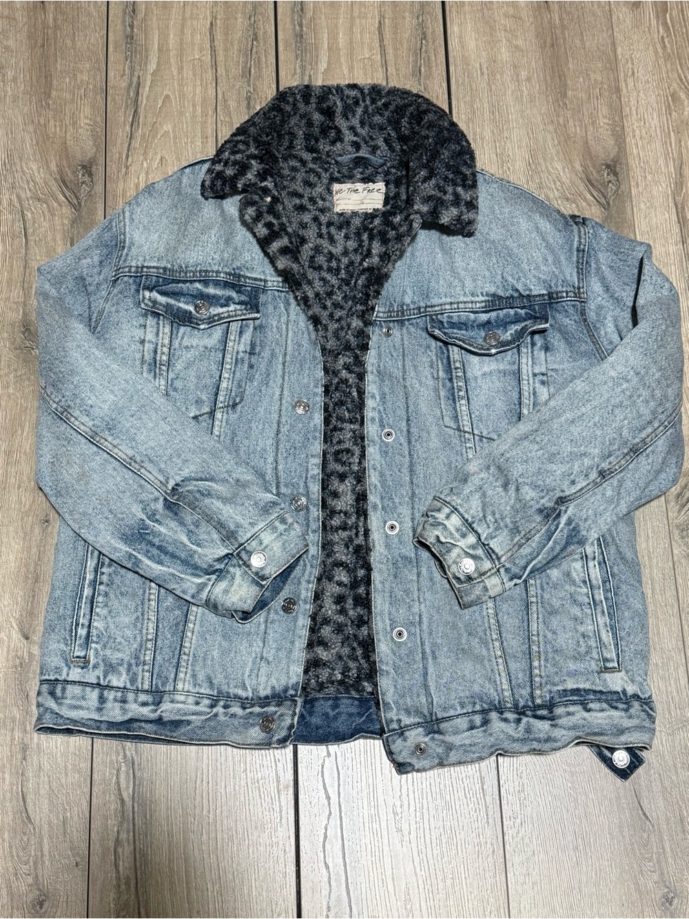 Free People Denim Oversized Leopard Sherpa Trucker Jacket Small - Picture 2 of 16